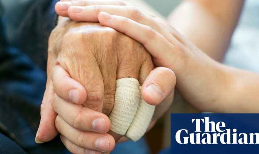 Cabinet set to split over support for England and Wales assisted dying bill