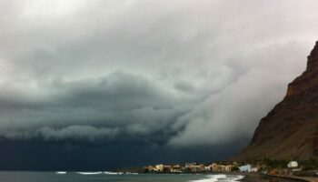 Canary Islands weather warnings issued for wind, heat, and rough seas in major holidaymaker alert