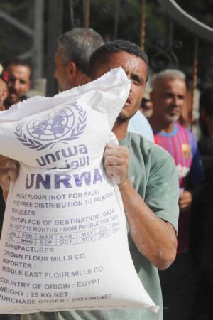 «C'est sans précédent dans l'histoire» : Israël interdit l’UNRWA et provoque un tollé international