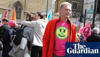 Chris Packham urges protesters to stop blocking roads as he takes climate role