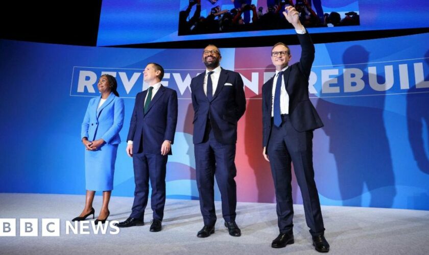 Conservative leadership hopefuls vow change to win again