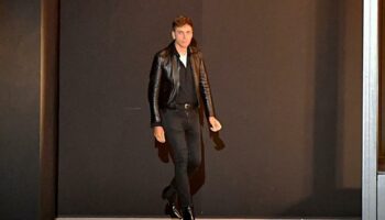 Coup de théâtre dans la mode: le directeur artistique superstar Hedi Slimane quitte Celine