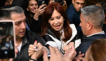 Cristina Kirchner se postula para presidir el peronismo y lanza críticas a Milei: «Hay que enderezar lo que se torció»