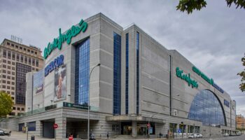 Cuánto dinero cobra un dependiente de El Corte Inglés en España en 2024: sueldo medio y complementos