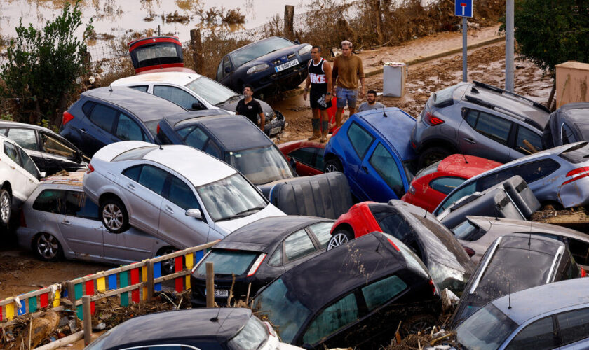 DIRECT. Inondations en Espagne : le bilan s'alourdit à au moins 158 morts