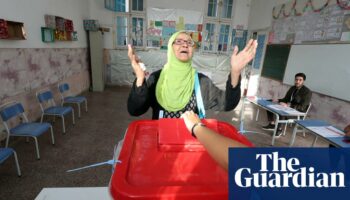 Democracy campaigners criticise President Saied as polls close in Tunisia