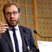 Dette : Fitch maintient la note de la France à «AA-», mais avec une perspective «négative»