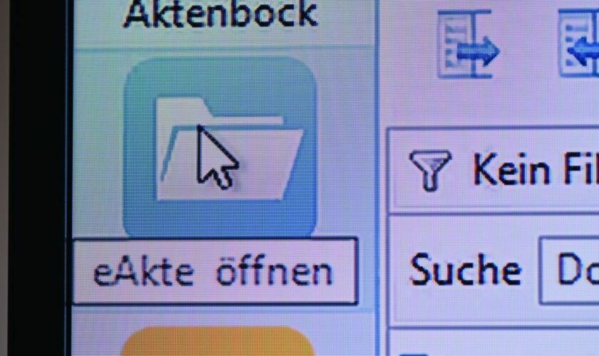 Sachsen-Anhalts Justiz nimmt einen Teil der Digitalisierung nun selbst in die Hand. (Symbolbild) Foto: Patrick Pleul/dpa