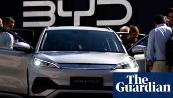 EU leaders back extra Chinese EV tariffs despite split vote