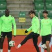 El Betis se entrena en Polonia y ya mira al derbi