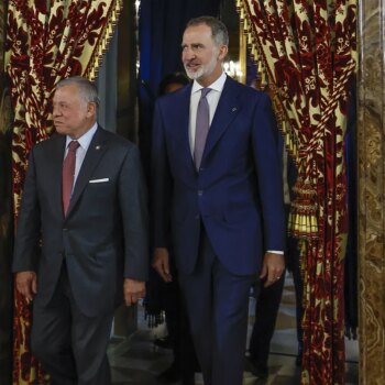 El Gobierno fuerza un viaje de Felipe VI a Jordania en pleno conflicto