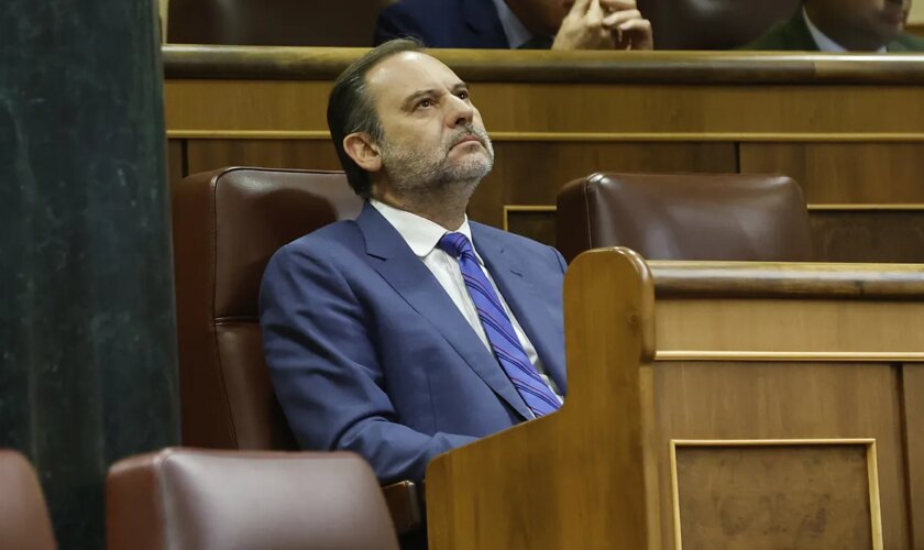 El PSOE da cinco días de plazo a Ábalos para que se defienda antes de decidir si lo expulsa o lo readmite