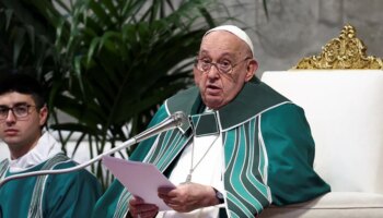 El Papa clausura el sínodo y pide a la Iglesia «no quedarse sentada ante las preguntas de los hombres y mujeres de hoy»