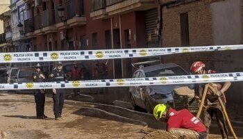 El drama del garaje de La Torre (Valencia) donde murieron ocho vecinos:  " El nivel del agua creció muy rápido. De repente, la puerta del garaje cedió y entró de golpe"