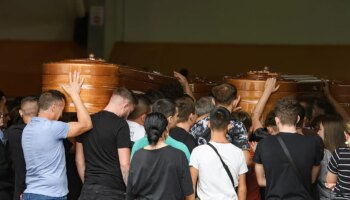 El incendio con 4 muertos de una misma familia en Guillena (Sevilla) se produjo al explotar la batería de un móvil que estaba cargando