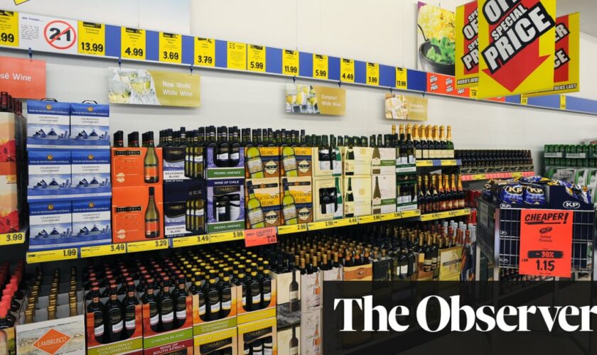 England urged to bring in minimum unit price on alcohol as deaths rise 10% a year