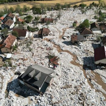 Erdrutsche und Überschwemmungen suchen Bosnien heim