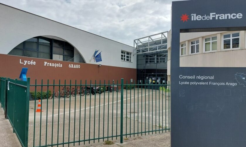 Fausses alertes à la bombe : quatre lycées du Val-de-Marne basculent aux cours en distanciel