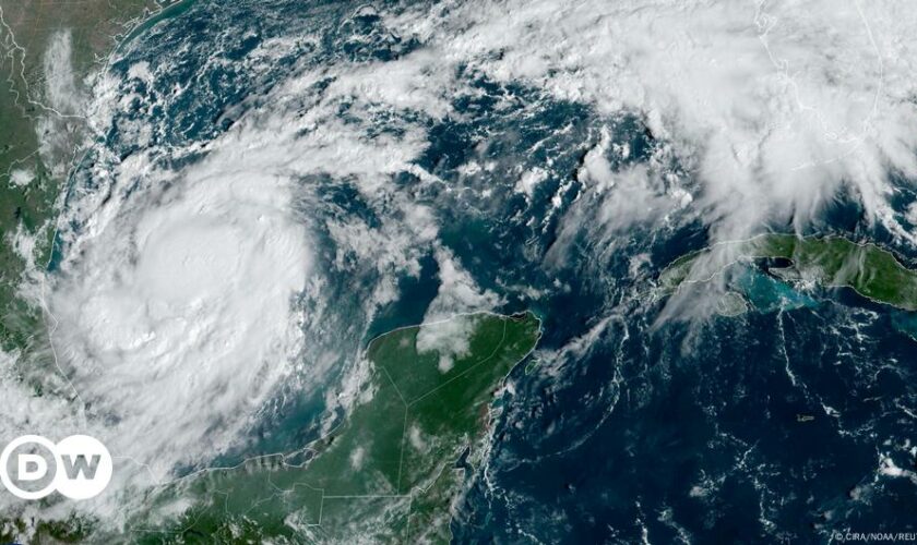 Florida prepares for new hurricane while reeling from Helene