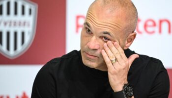 Football : la légende espagnole Andrés Iniesta met officiellement un terme à sa carrière