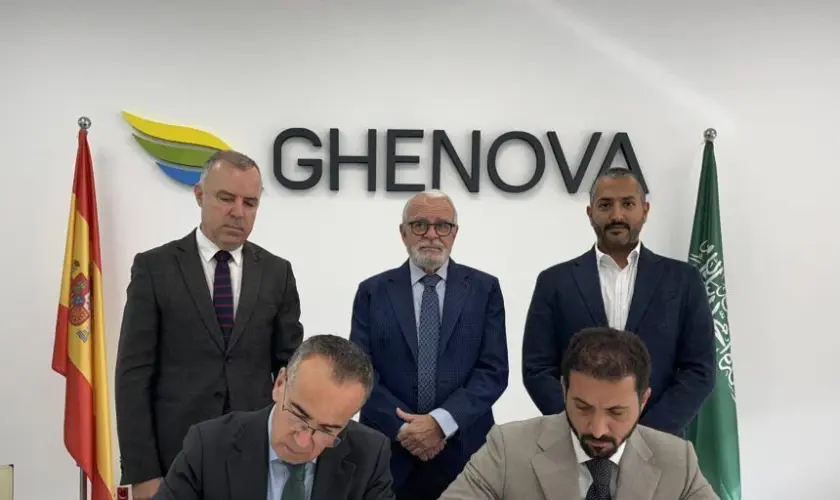 Ghenova firma en Sevilla su alianza con Alsuwaiket para crecer en el mercado árabe