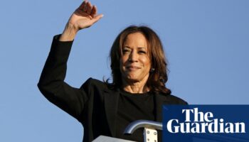 Harris embarks on media blitz and tries to edge out Trump in key swing states