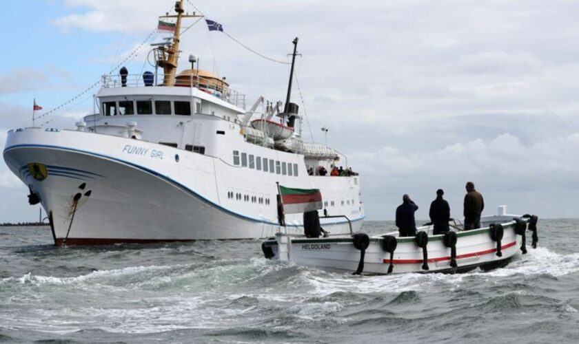 An Bord des Passagierschiffes war die Elektrik ausgefallen (Archivbild). Foto: Christian Charisius/dpa