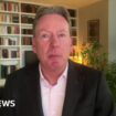 'I had to crawl to plane toilet', says BBC's Frank Gardner