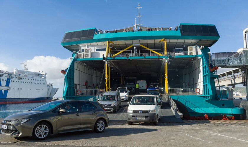 Ibiza limitará la entrada de coches a la Isla y pondrá un cupo anual a coches de alquiler y caravanas