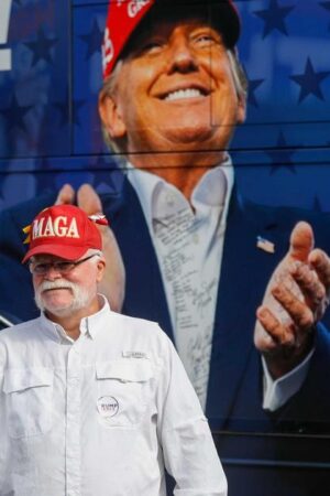 «Il est la voix du peuple»: en Pennsylvanie, à bord du bus de campagne de Donald Trump