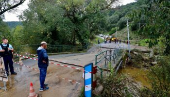 Intempéries dans le Var : 600 vacanciers bloqués après l’effondrement d’un pont au Muy, seule une trentaine veulent être évacués