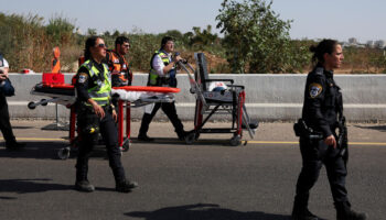 Israël : un camion percute une station de bus à Ramat Hasharon, un mort et une trentaine de blessés