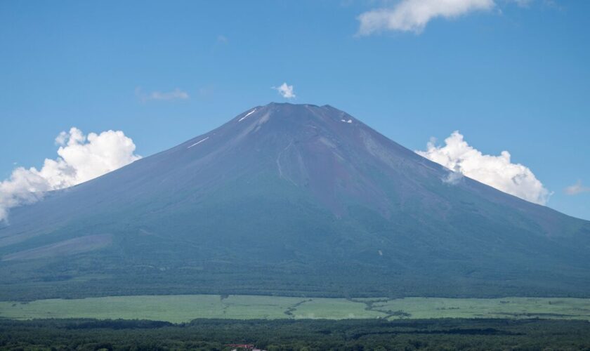 Japon : pour la première fois en 130 ans, il n’y a pas de neige sur le mont Fuji au mois d’octobre