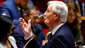 «Je n’ai entendu que des critiques» : nouvelle poussée de tension entre Barnier et les députés macronistes