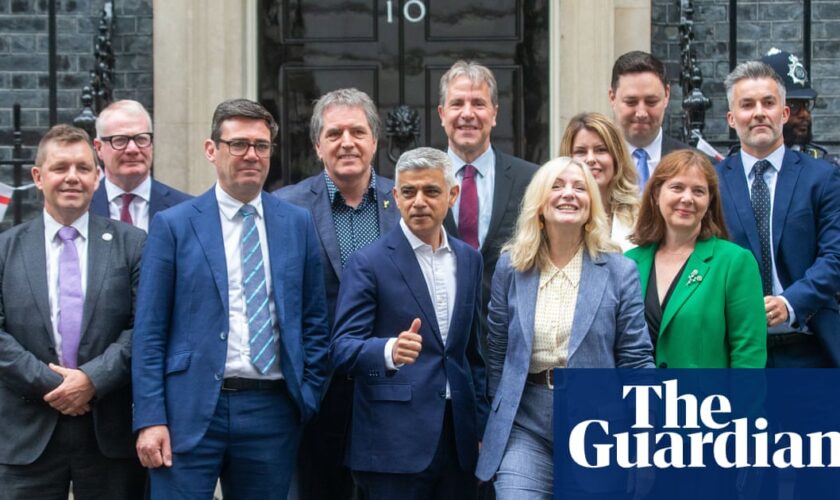 Key Labour thinktank recommends major new powers for elected mayors