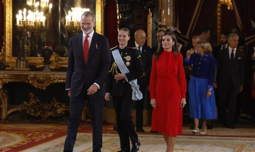 La Princesa Leonor, la única limpia de todo polvo y paja en el peor 12-O (aunque abuse del uniforme militar)