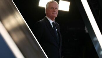 La crise financière « est devant nous, il faut la prévenir », juge Michel Barnier