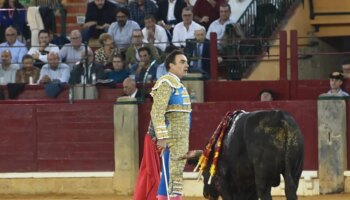 La derecha de El Cid pone cara la feria con un buen toro de La Palmosilla