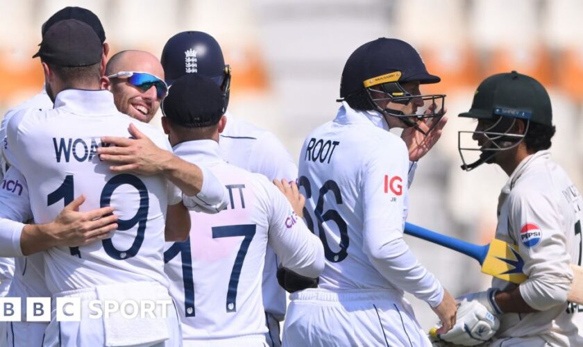 Jack Leach celebrates a wicket