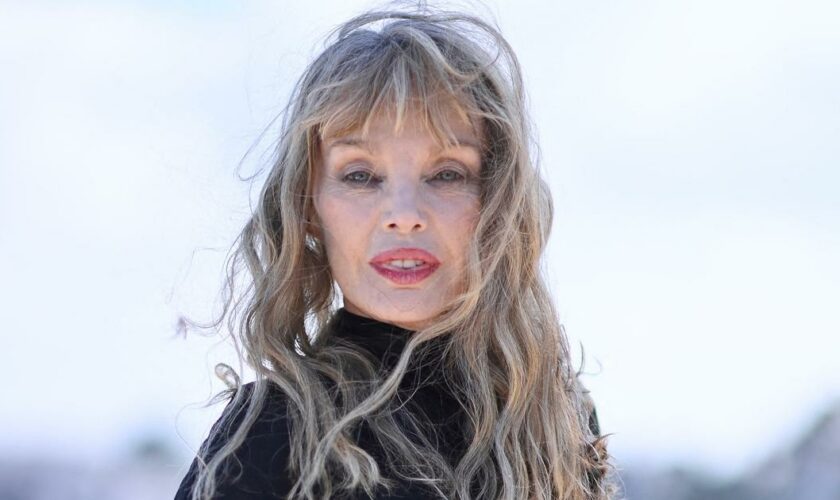 «Liberté et singularité», à Dinard, Arielle Dombasle réaffirme sa flamme au cinéma anglais et aux JO