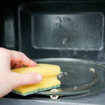 Man's simple microwave cleaning hack leaves people 'kicking themselves'