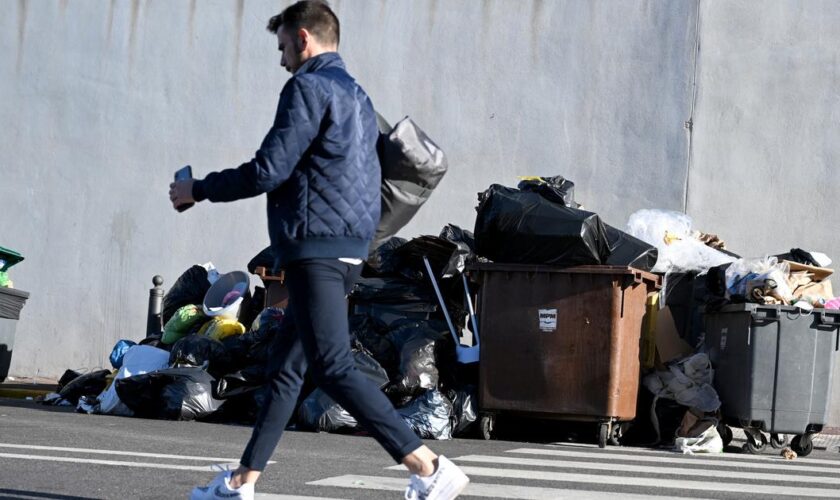 Marseille : dix caissons à ordure installés pour répondre à une grève d’éboueurs du privé