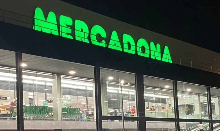 Mercadona lanza un mensaje sobre la compra de agua en sus supermercados y pide «máxima colaboración»