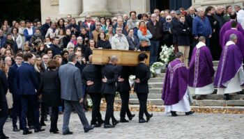 Meurtre de Philippine : la mairie de Montigny-le-Bretonneux assaillie de messages