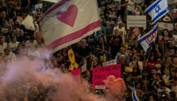 Protest für Geisel-Deal in Tel Aviv kurz vor dem Jahrestag des Hamas-Massakers. Foto: Ariel Schalit/AP