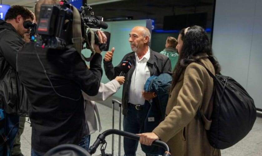 130 weitere deutsche Staatsangehörige haben Beirut mit einem von der Bundesregierung organisierten Flug verlassen. Foto: Helmut