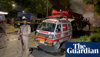 One killed and 10 injured in explosion near Karachi airport