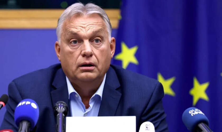 Orban vuelve a agitar el discurso antinmigración y apoya a Trump: "Abriremos varias botellas de champán si gana de nuevo"