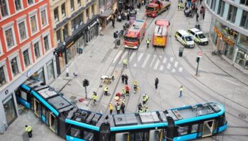 Oslo: Straßenbahn entgleist und fährt in Geschäft - vier Verletzte