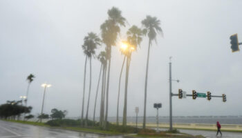 Ouragan Milton : pourquoi Tampa est si vulnérable au "monstre" climatique qui la menace ?